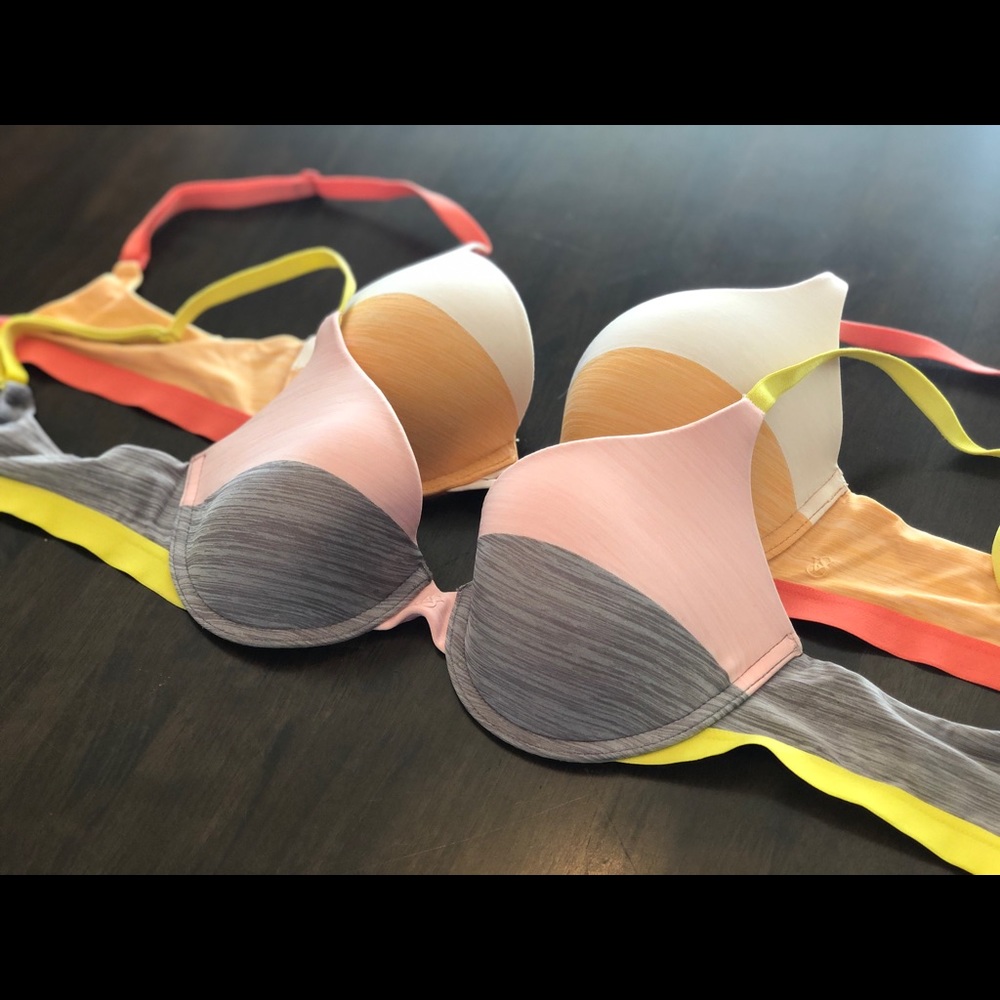 2 Victoria’s Secret Colorblock Bras
